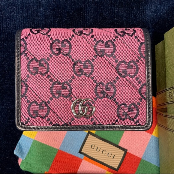 Authentic Gucci GG wallet - Picture 3 of 13